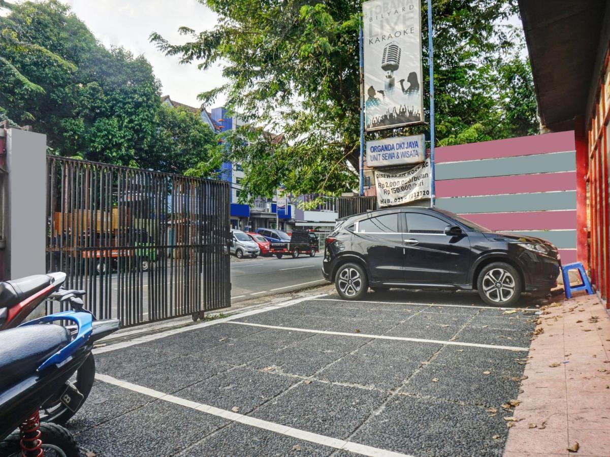 Oyo 90702 Wisma Tobana Kebayoran Mencil Luaran gambar